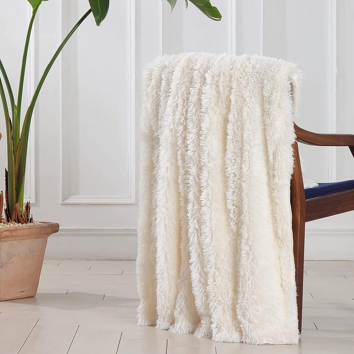 Fur Faux Blanket - Solid Reversible Fuzzy Lightweight Long Hair Shaggy Blanket — product image 7