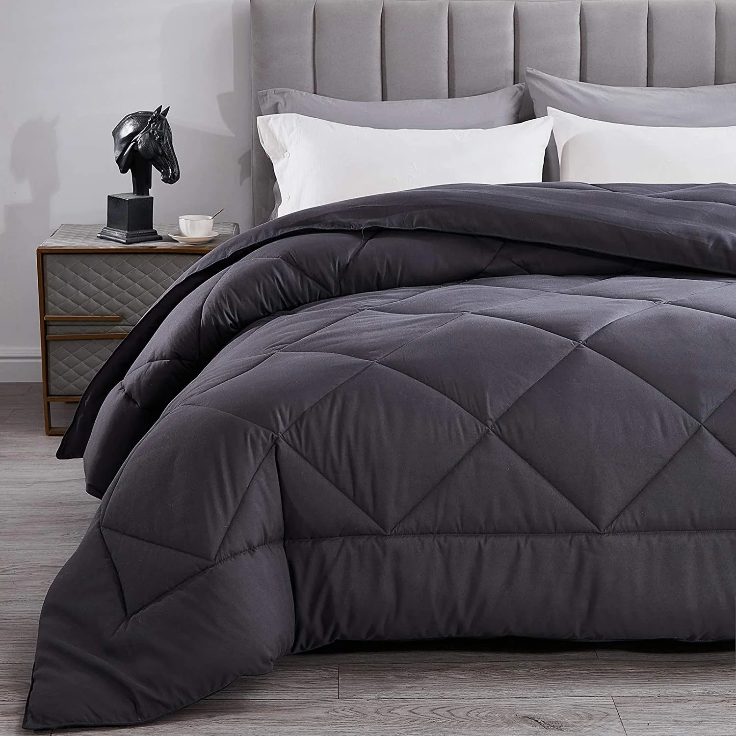 Microfiber Comforter - All-Season Queen Down Alternative Quilted Comforter — product image 1