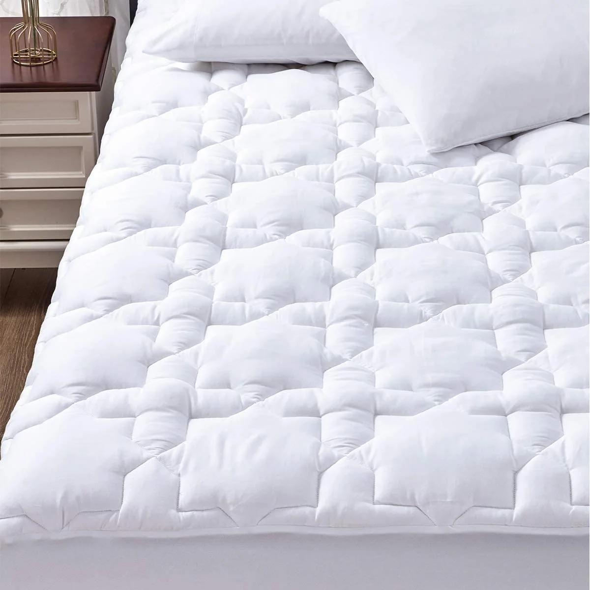 Mattress Pad Deep Pocket Non Slip Cotton Mattress Topper Breathable and Soft Quilted Fitted Mattress Cover — product image 1