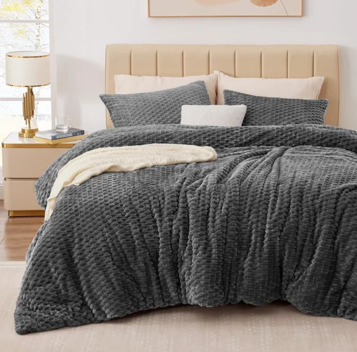 Fluffy Comforter Set - Luxury Faux Fur Brushed Plaid Pattern Bedding Comforter Sets — product image 9