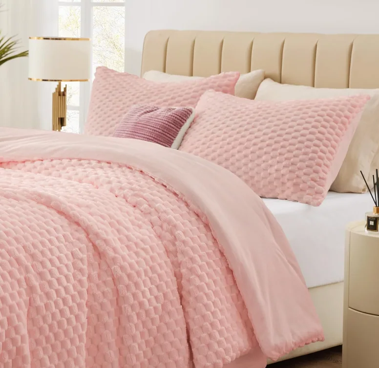 Fluffy Comforter Set - Luxury Faux Fur Brushed Plaid Pattern Bedding Comforter Sets — product image 5