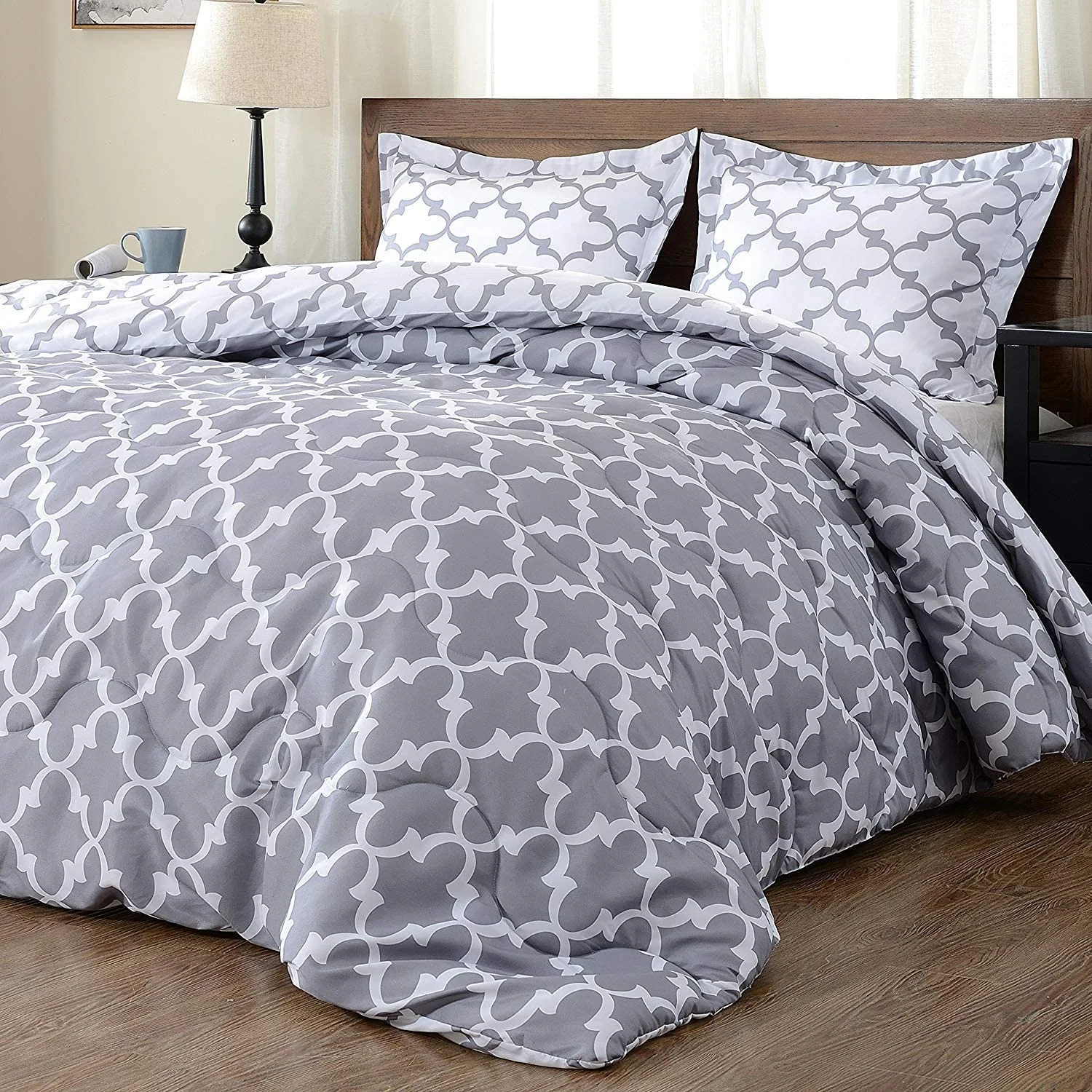 Comforter Set -Lightweight Down Alternative Reversible 3-Piece Comforter Set — product image 1