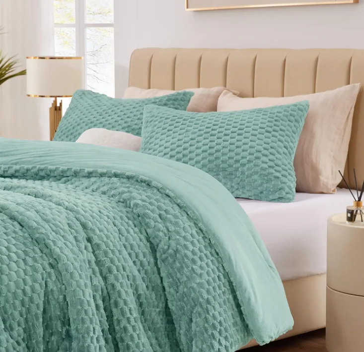 Fluffy Comforter Set - Luxury Faux Fur Brushed Plaid Pattern Bedding Comforter Sets — product image 20